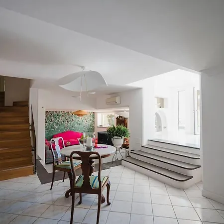 Faraglioni Villa Capri