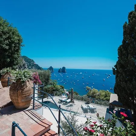 Faraglioni Capri