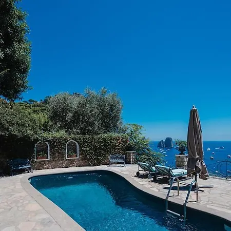 Faraglioni * Capri