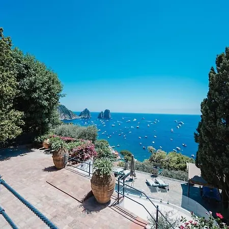Faraglioni Villa *